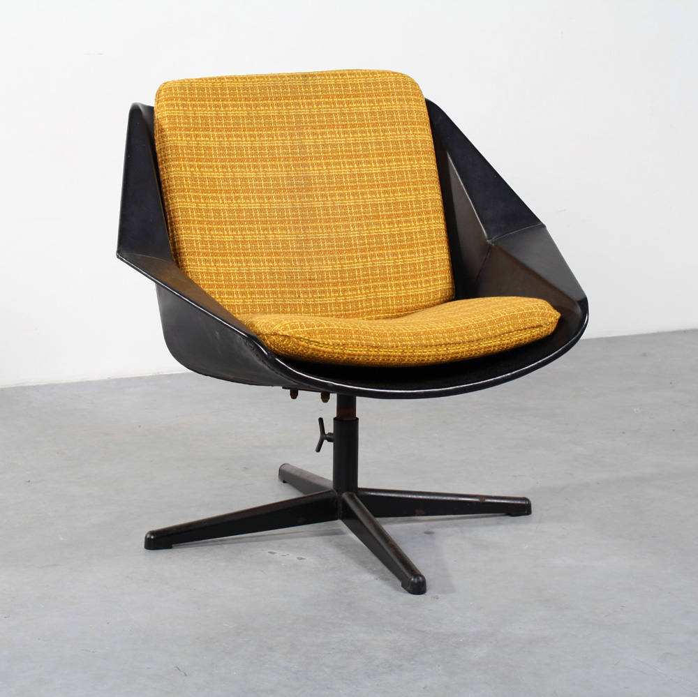 gespannen Wegrijden nemen Pastoe design Cees Braakman chair fauteuil – studio1900