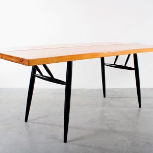 Tapiovaara table design tafel Laukaan Puu Finland