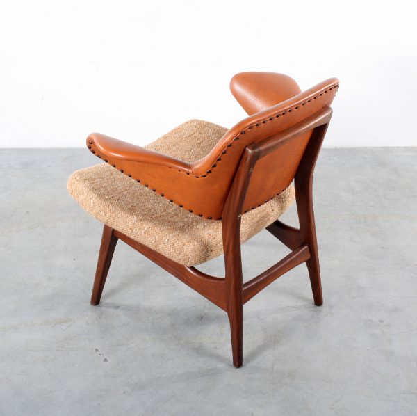 Webe design van Teeffelen chair fauteuil teak