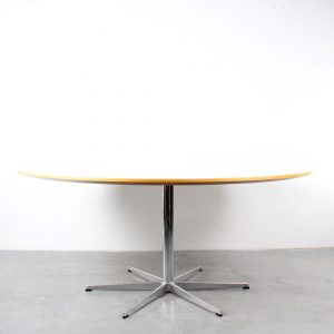 Fritz Hansen large dining table design Arne Jacobsen conference