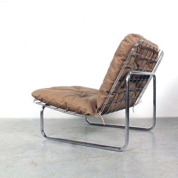 Artifort 666 chair