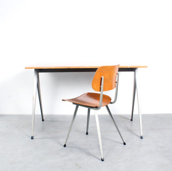 Compas table Dutch design chair