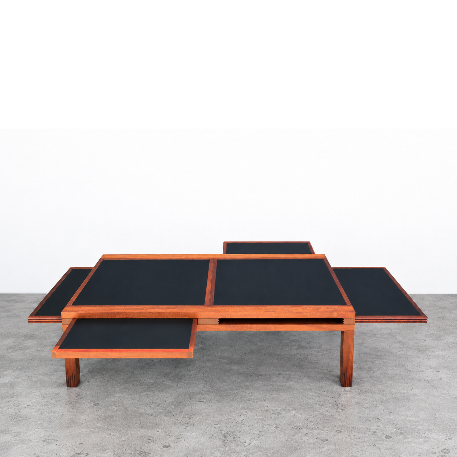 Bernard Vuarnesson table